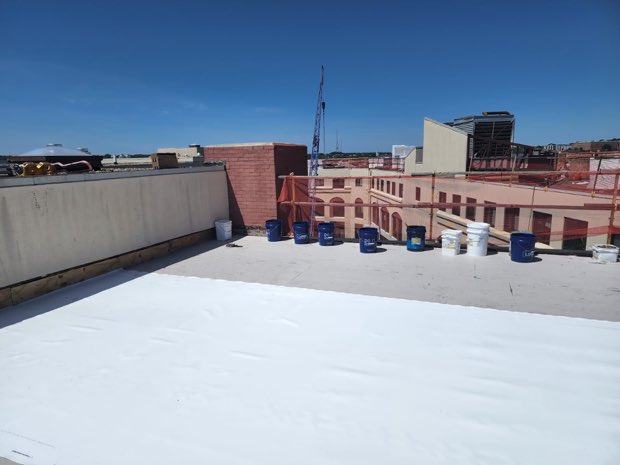 Roof overlooking a masonry block, work in progress.